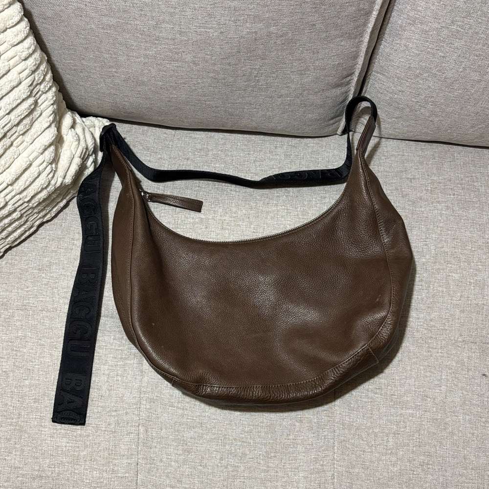 Brown Leather medium Crescent Baggu